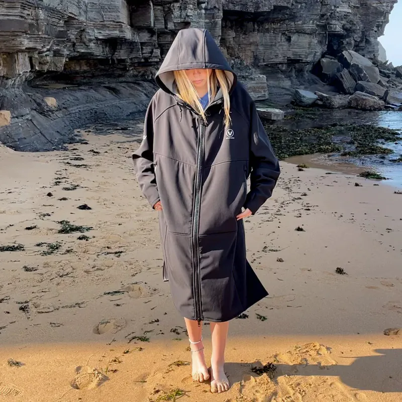 Vaikobi Beach Coat Sort - unisex